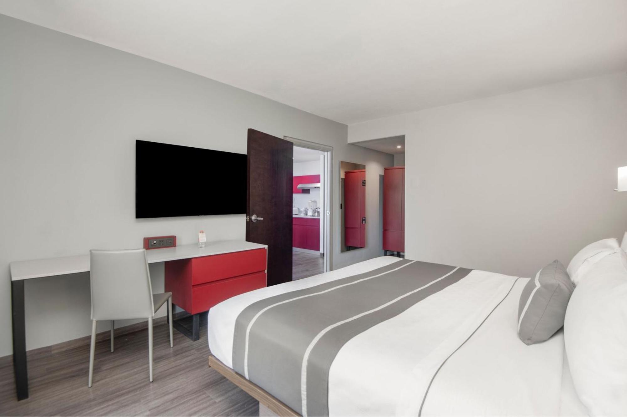 City Express Plus By Marriott Insurgentes Sur Mexico City Exterior photo