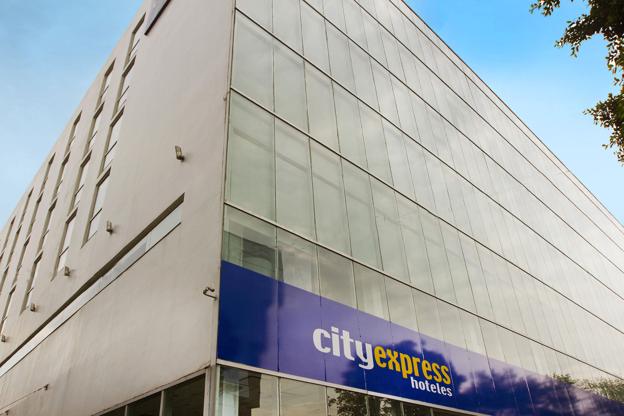 City Express Plus By Marriott Insurgentes Sur Mexico City Exterior photo